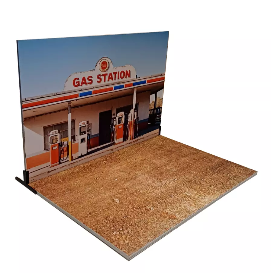 Gas good station diorama garage set. 1/18-1/24