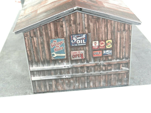Scale 1:60 car garage diorama base with detailed accessories