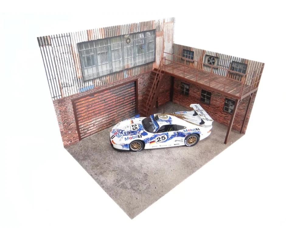 1:18 Garages & Buildings