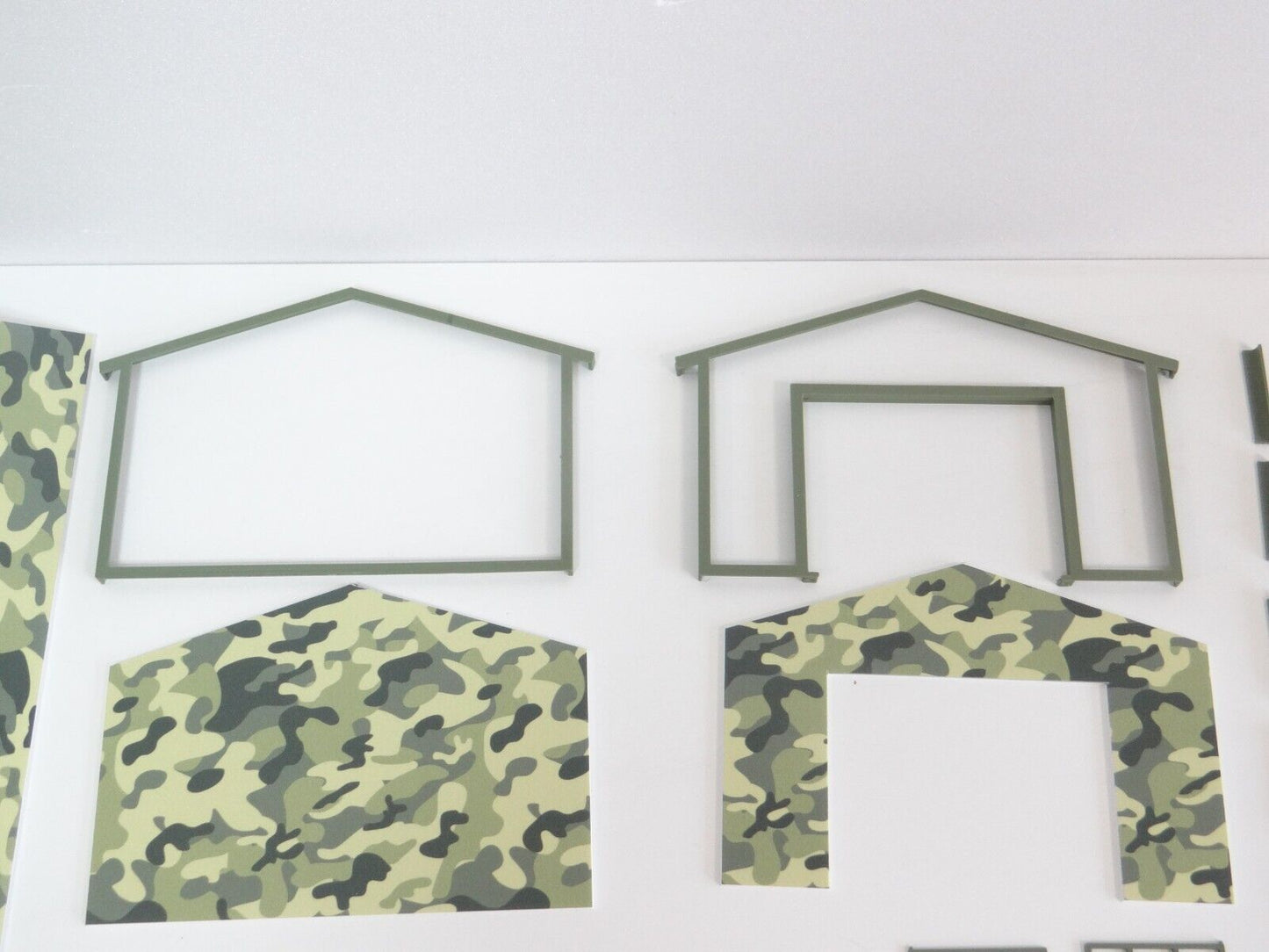 Military Hangar Garage 1:43 Scale Diorama Model Kit Cars and Vehicles Accessory