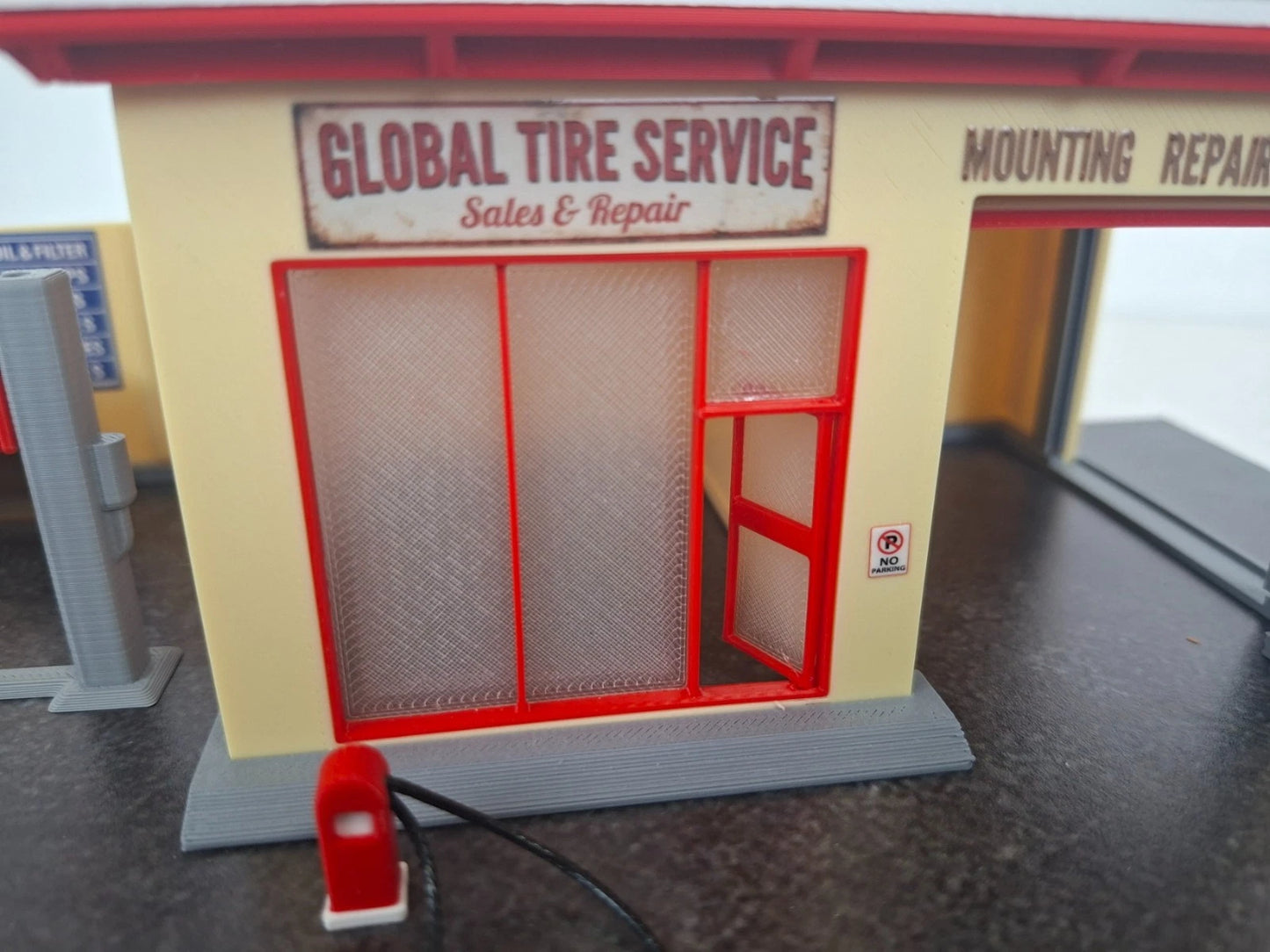 Wholesale Set of 10 – 1:64 Scale Tire Service Garage Diorama Kits