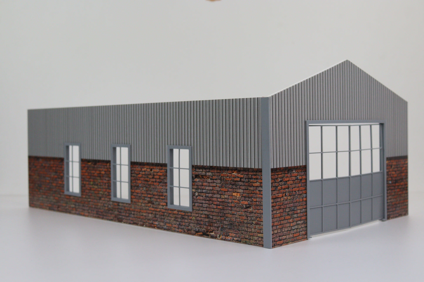 1:18 scale industrial-style garage for car models
