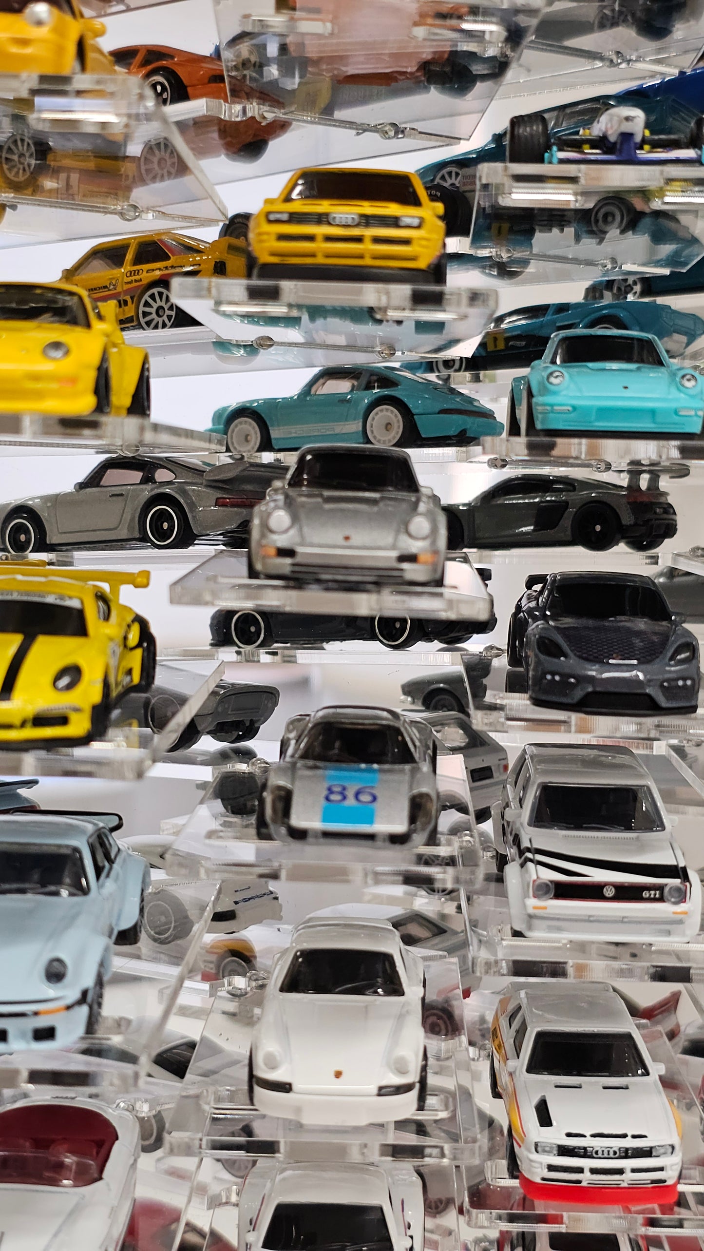 Die-cast cars display case Scale 1:60 1:64 Model car showcase Mirrored back vitrine