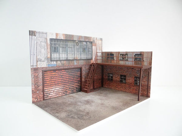 1/18 Old 'brick' and ''metal sheet'' garage Diorama-display Scale model 1:18 PVC