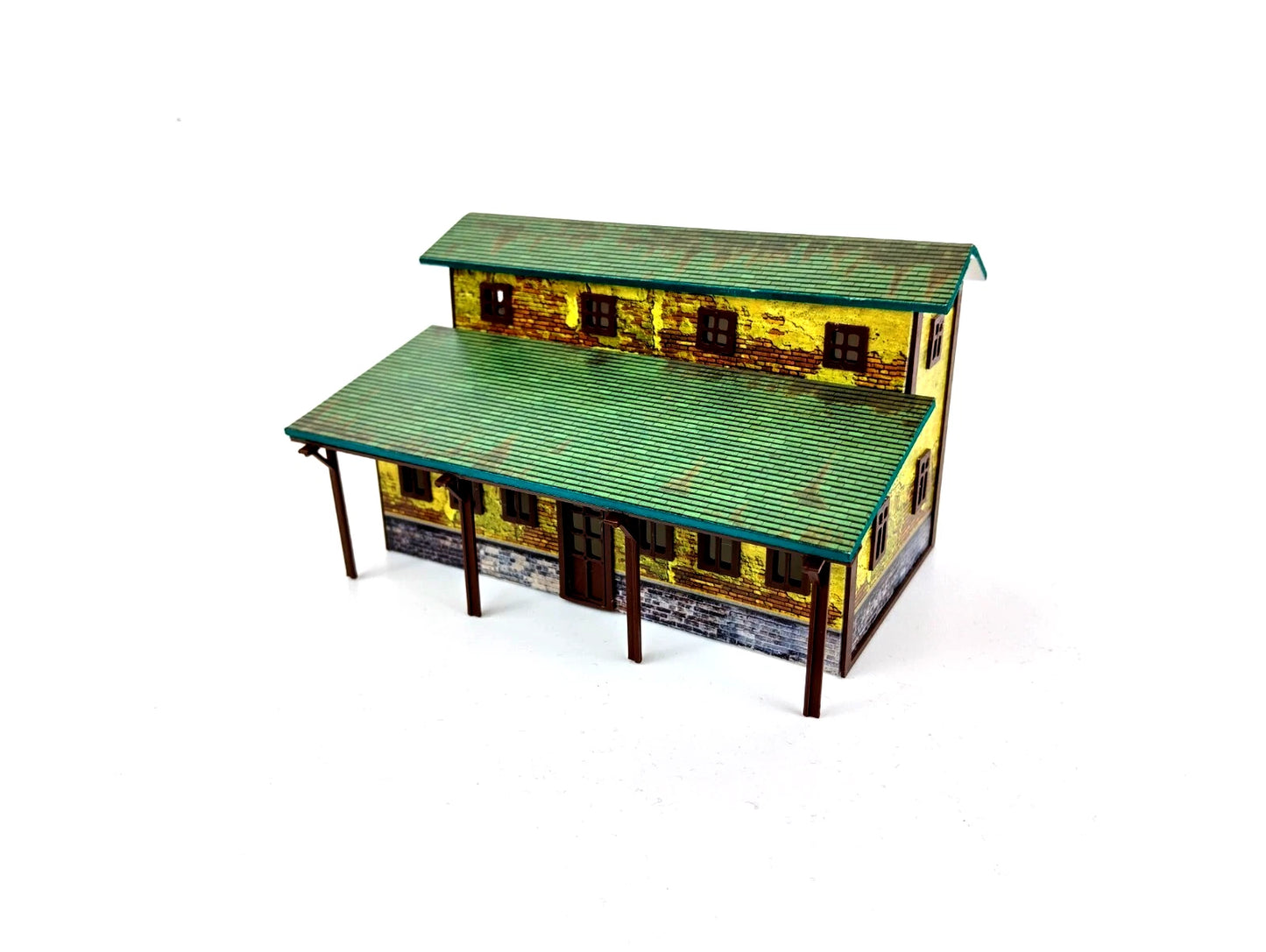 Miniature train station for HO scale layout