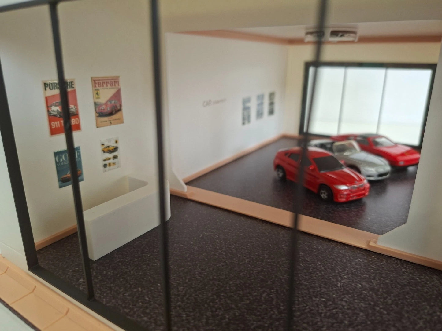 Wholesale Set of 10 – 1:64 Scale Auto Showroom Diorama Kits