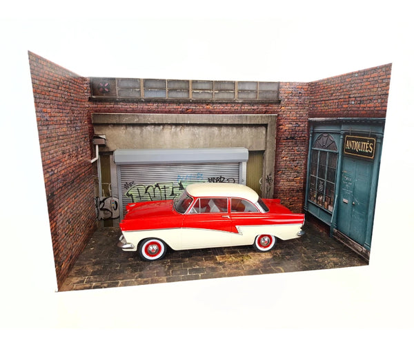 1:18 Scale Diorama Display Antique Store & Urban Garage Scene Model Car Display