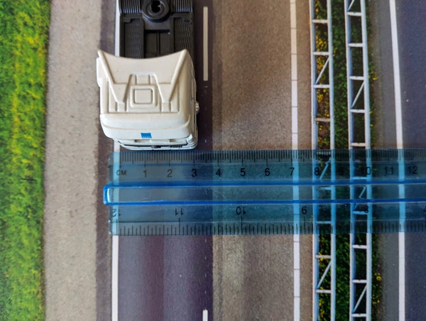 Highway Road Diorama Base HO 1:87 Scale Model Car Display Diecast Street Scene