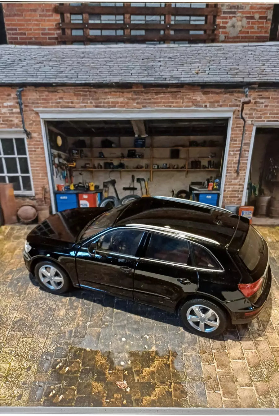 1:24 Scale Diorama Model Kit – Miniature Car Display 1/24 Auto Garage Scene