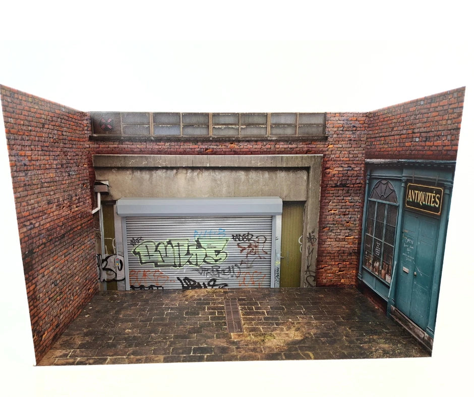 1:18 Scale Diorama Display – Wholesale Lot of 5 pcs – Antique Store Urban Garage