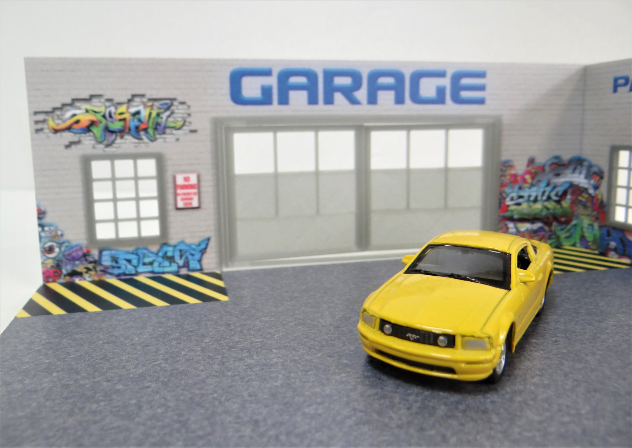 Scale 1:60 - 1:64 Graffiti auto garage Diorama Street art Car display PVC –  dioramatoys