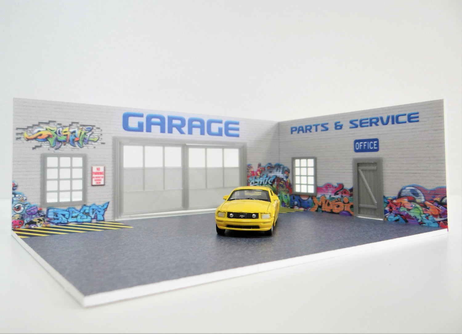 diorama die-cast car display street art garage 