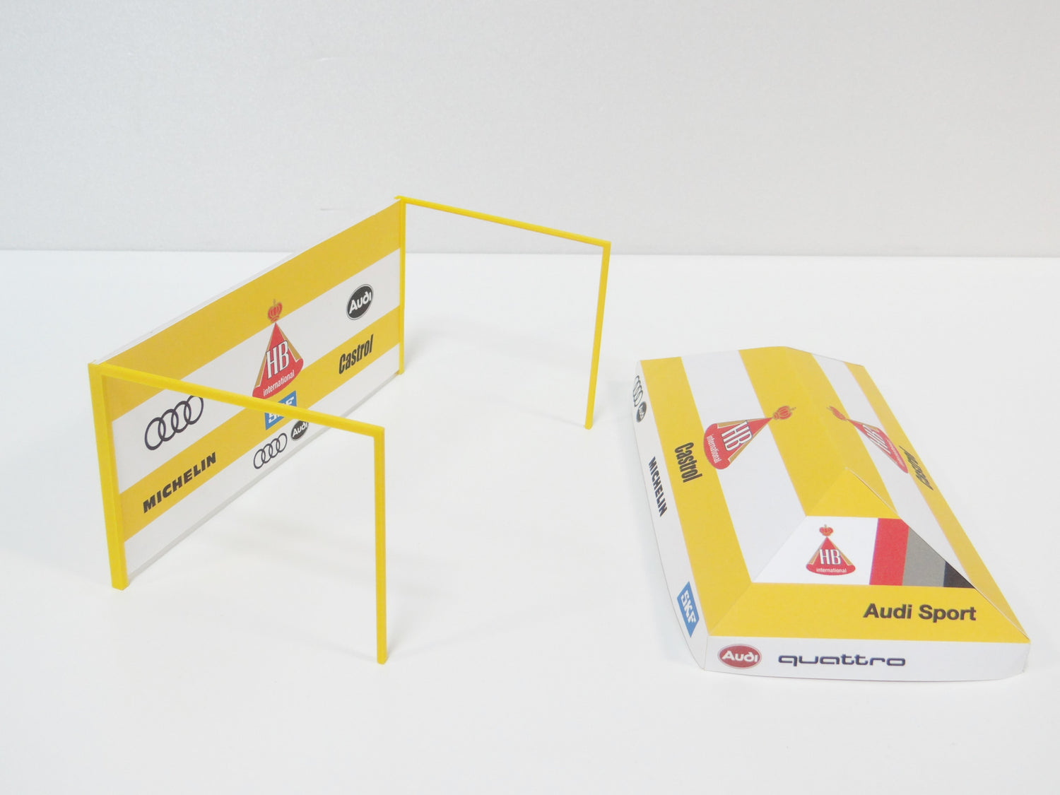 diorama racetrack model kit scale 1/24