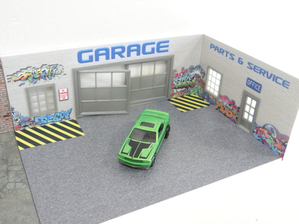 Diorama models Set of 2 auto service displays Scale 1:60 / 64 Miniature garages