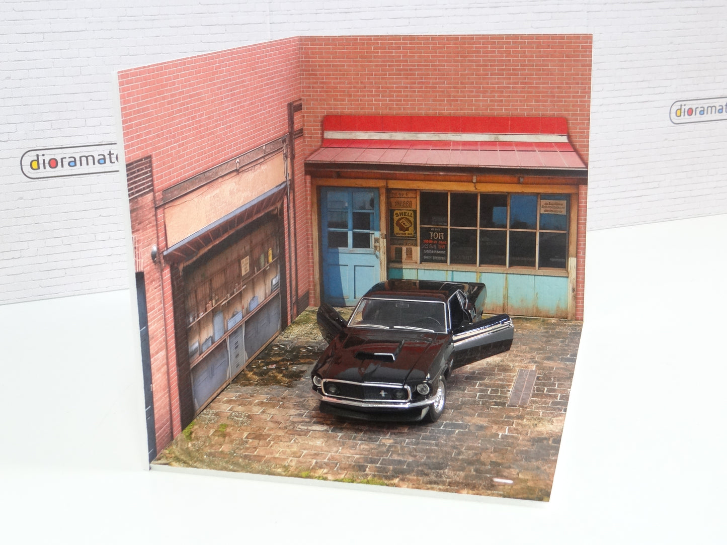 Store and garage scene Scale 1:24 Diorama model kit Miniature car models display 1/24