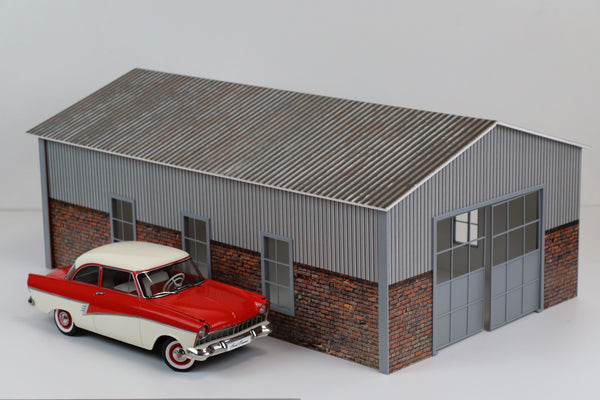Collector diorama garage in 1:18 scale with car (CAR NOT INCLUDED)