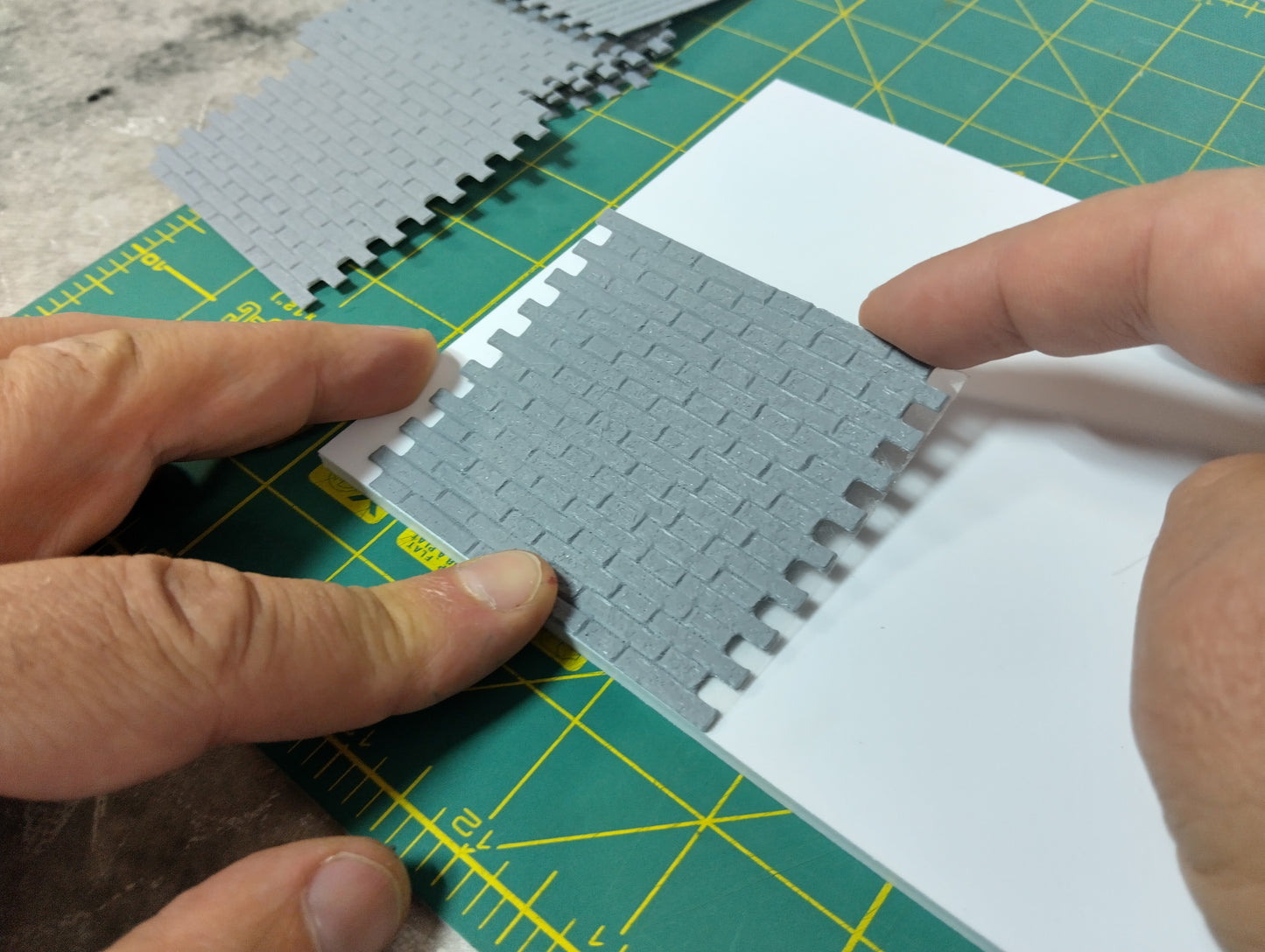 Brick wall sheets 1/18 scale Diorama model making Display decoration Size 1:18