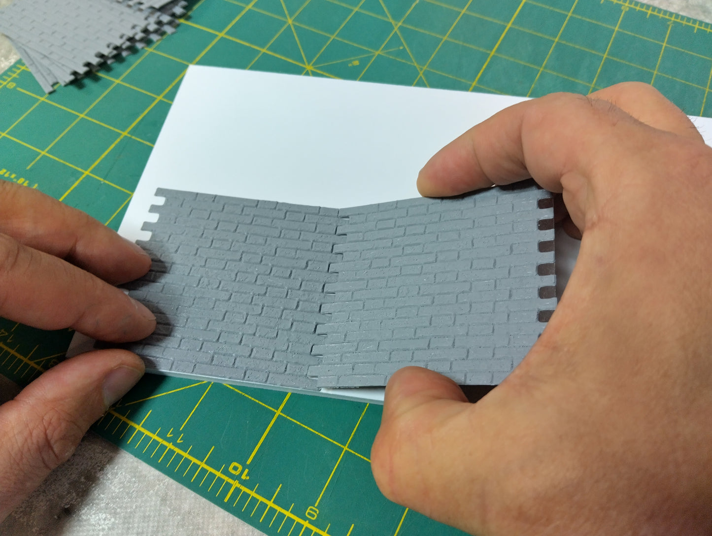 Brick wall sheets 1/18 scale Diorama model making Display decoration Size 1:18