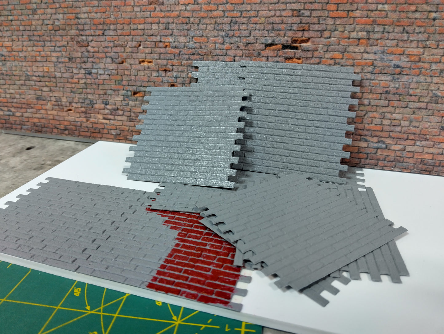 Brick wall sheets 1/18 scale Diorama model making Display decoration Size 1:18