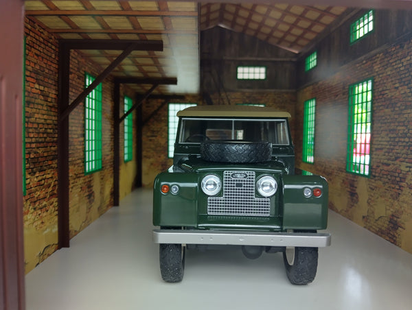Barn Garage 1:18 Scale Diorama Kit for Diecast Model Car Display Vehicles