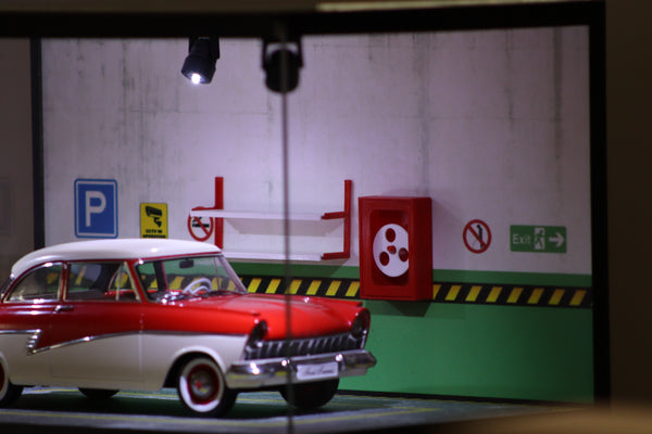 Acrylic model car display case - LED light 1/18 Underground parking 1:18 scale