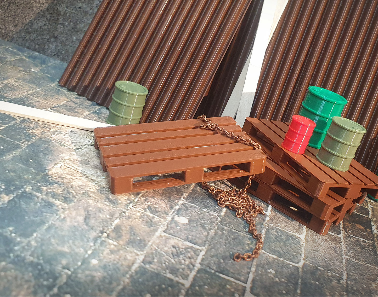 Complete 1:24 diorama kit with industrial elements