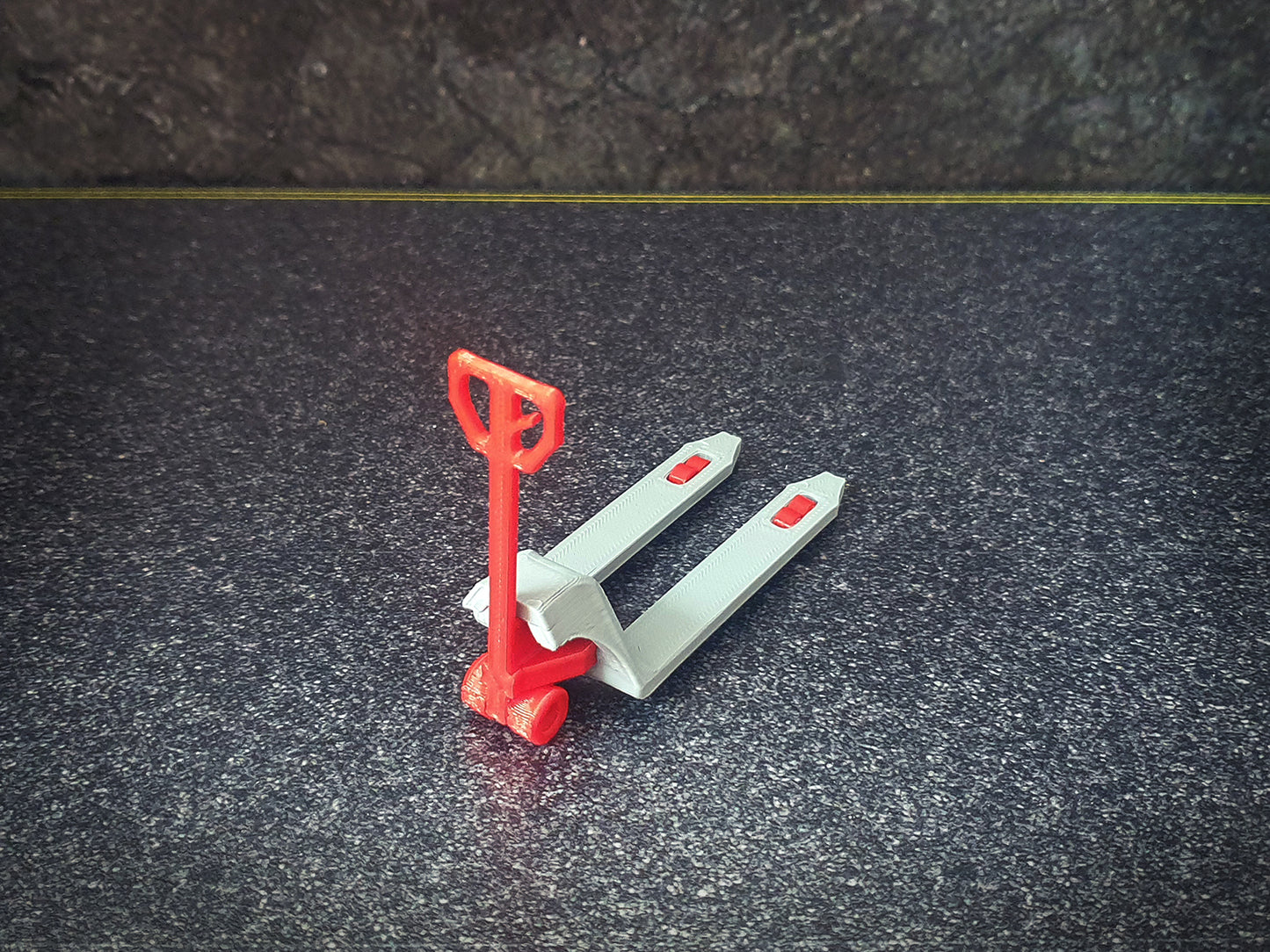 Pallet jack. Scale 1:18.
