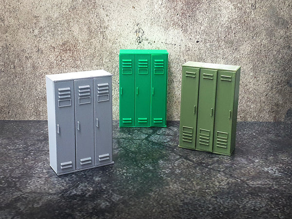 Locker shelf with 3 doors. Scale 1:24.