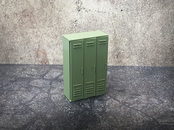 Locker shelf with 3 doors. Scale 1:24.