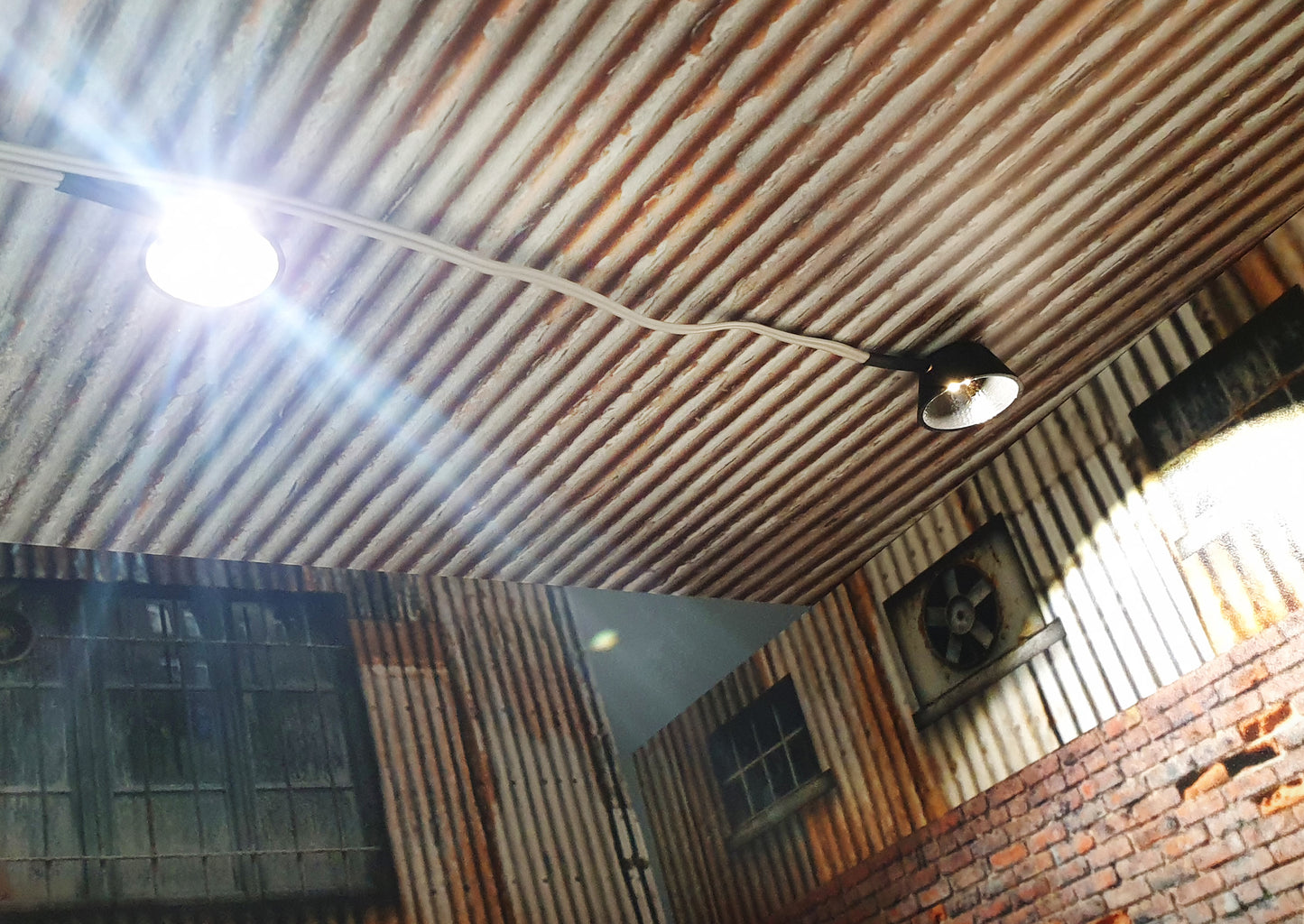 Set of wall and ceiling lamps. Scale 1:18