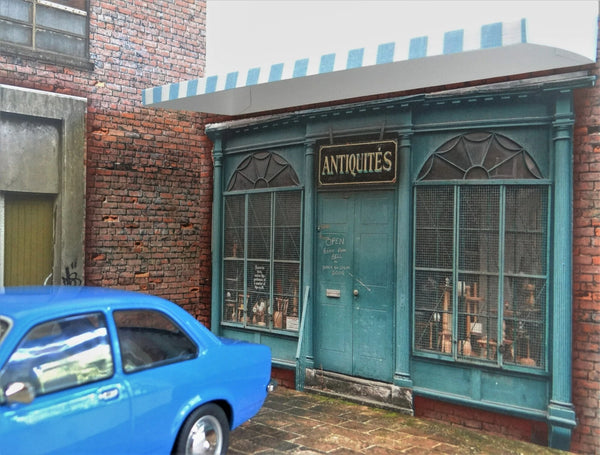 1:18 Scale Street Store Diorama Kit – Model Car Display Scene Garage