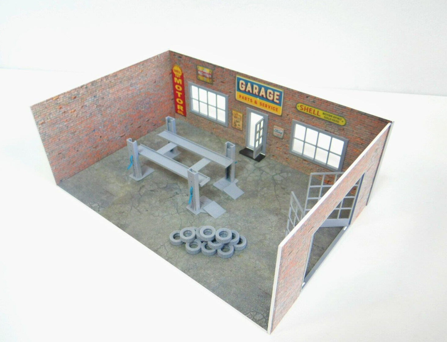 ファッション 1:43 Parts service car garage Diorama model kit with service ミニカー