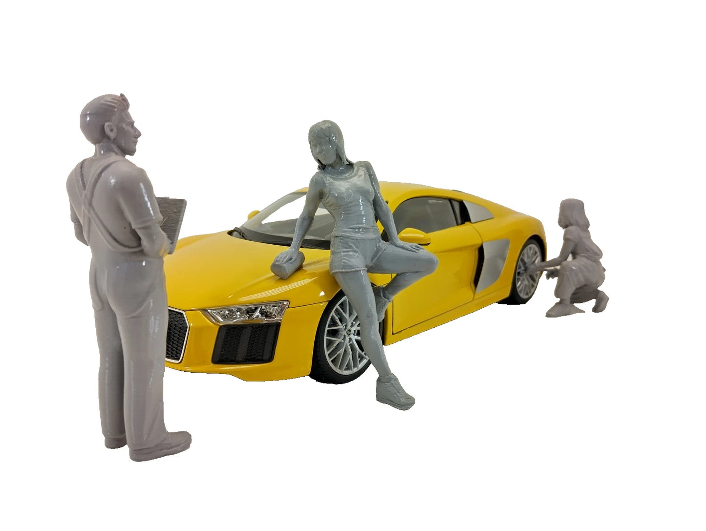 Mechanic and Car Wash Girl Figures Set – 1:18 Scale Diorama Accessories