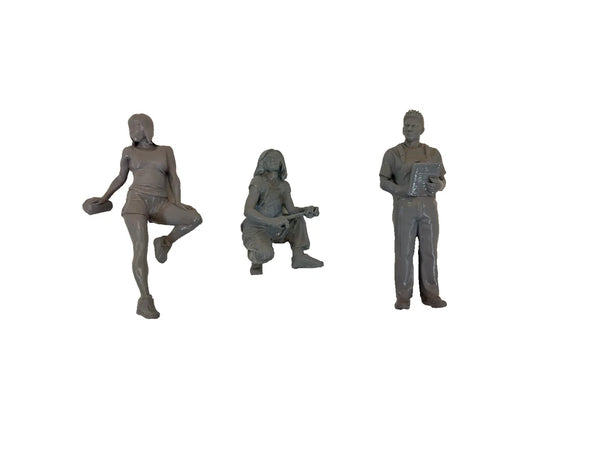 Mechanic and Car Wash Girl Figures Set – 1:18 Scale Diorama Accessories