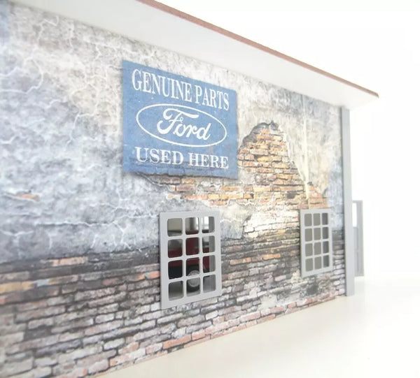 Old Auto Garage Diorama Model Kit – Mini Car Display Decoration 1:43 Scale
