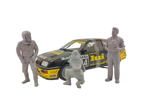 1:18 scale mechanic figure for garage diorama