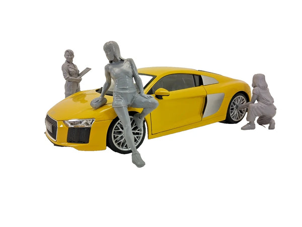 1:18 scale female mechanic figure for diorama car display