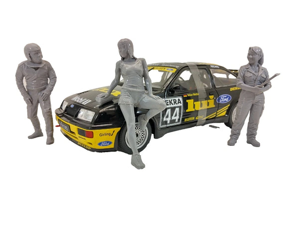 Car wash girl figure 1:18 scale for miniature garage setup