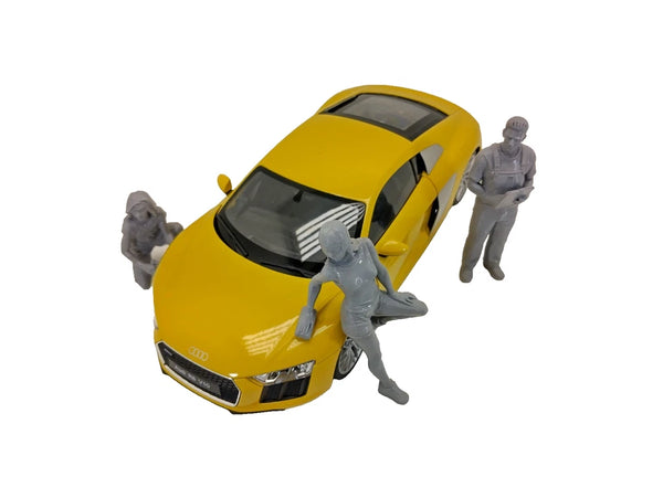Miniature collectible figures 1:18 scale
