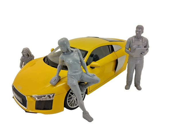 Mechanic and Car Wash Girl Figures Set – 1:18 Scale Diorama Accessories