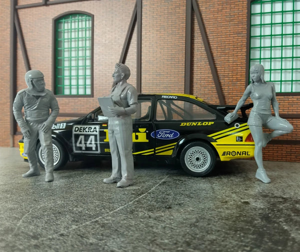Diorama Accessories 1/18 Mechanic - Car Racer - Car Wash Girl Figures 1:18 Scale