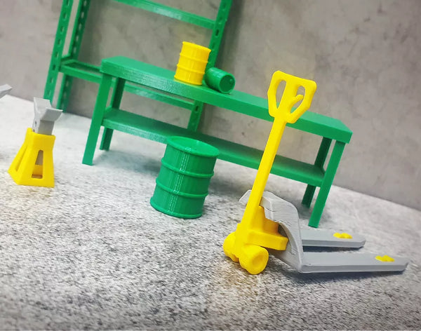 Small Garage Equipment Set – Car Service Garage Tools 1:18 Scale