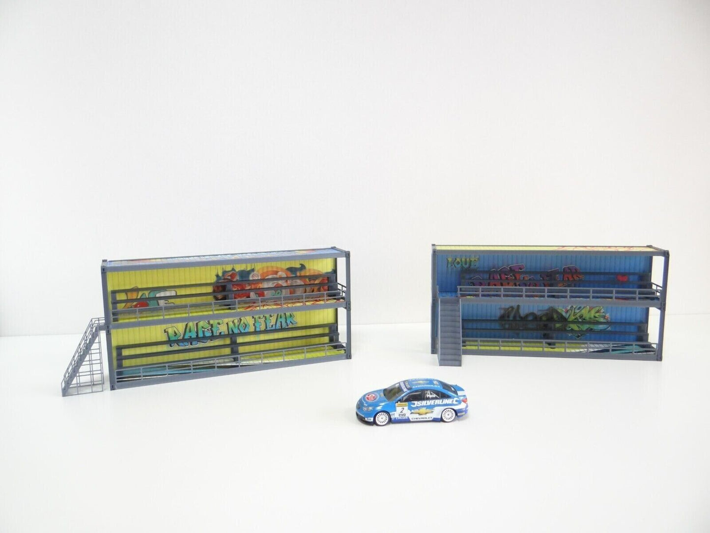 Diorama Tribune size 1:43