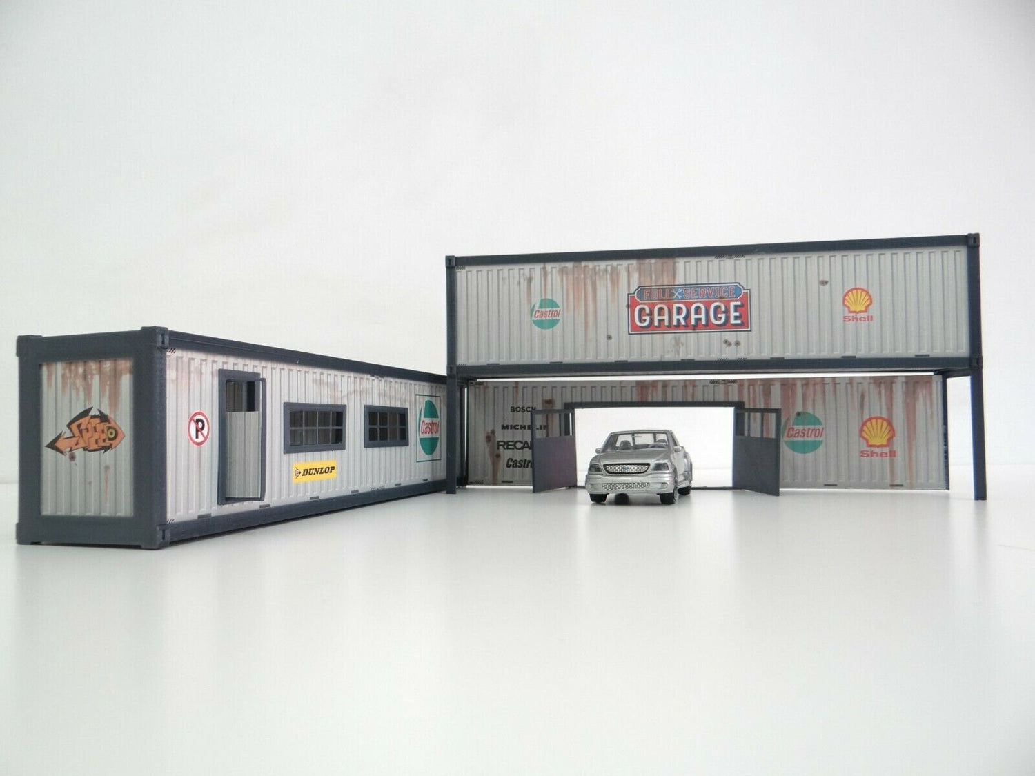 Diecast accessorize