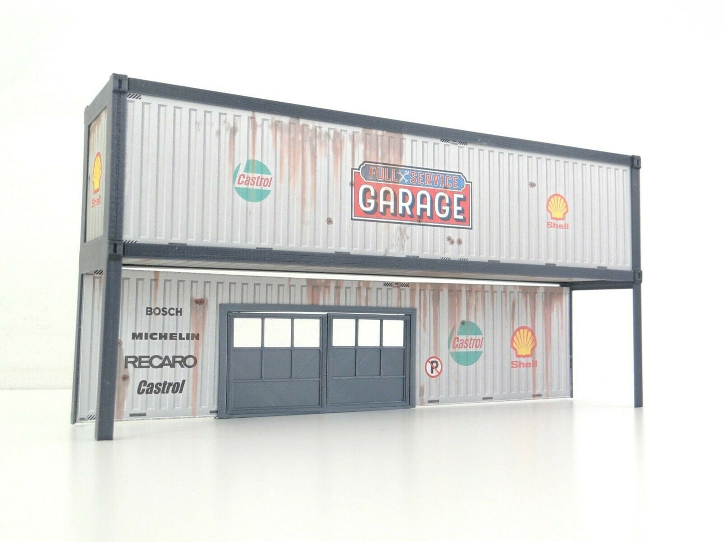 Diorama Container Garage