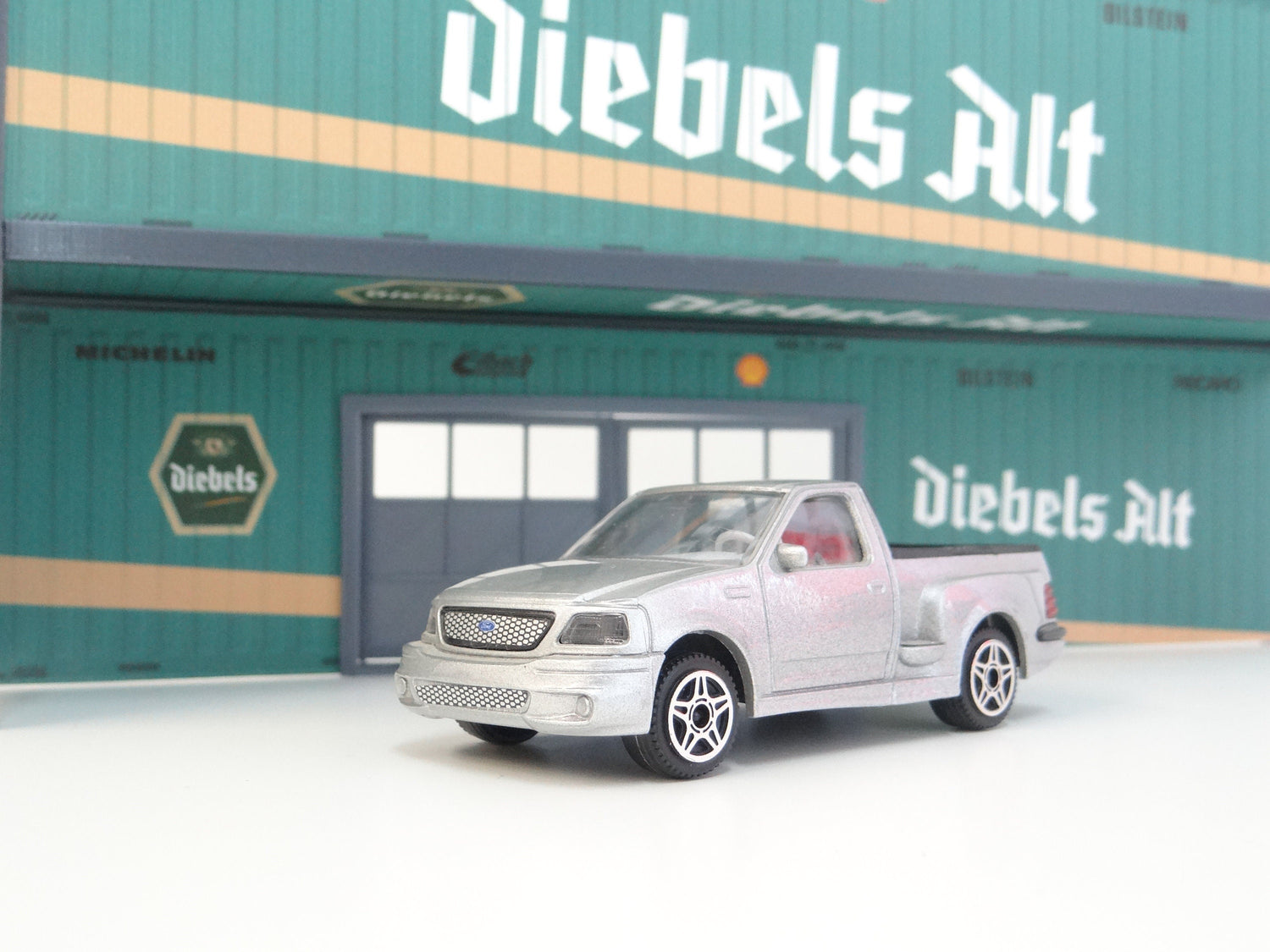 Car display 1:43
