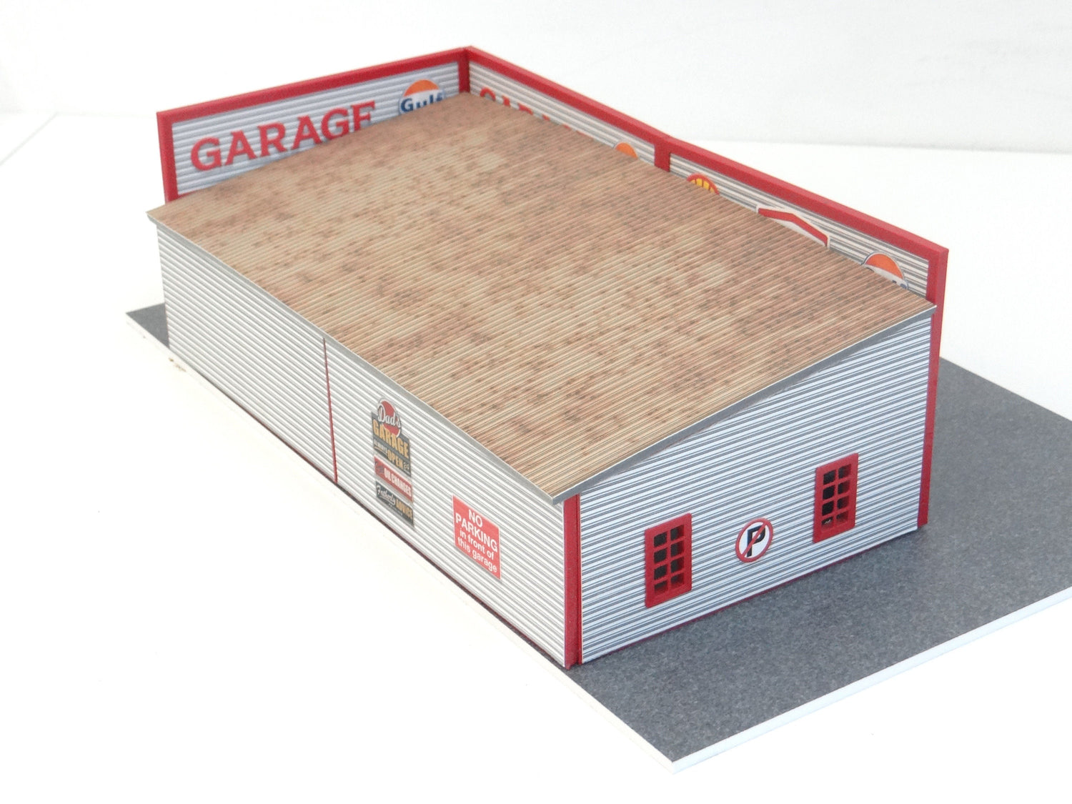 diorama garage