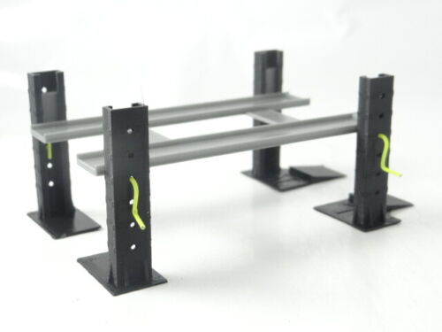 Small auto garage equipment lift for 1:43 die-cast models