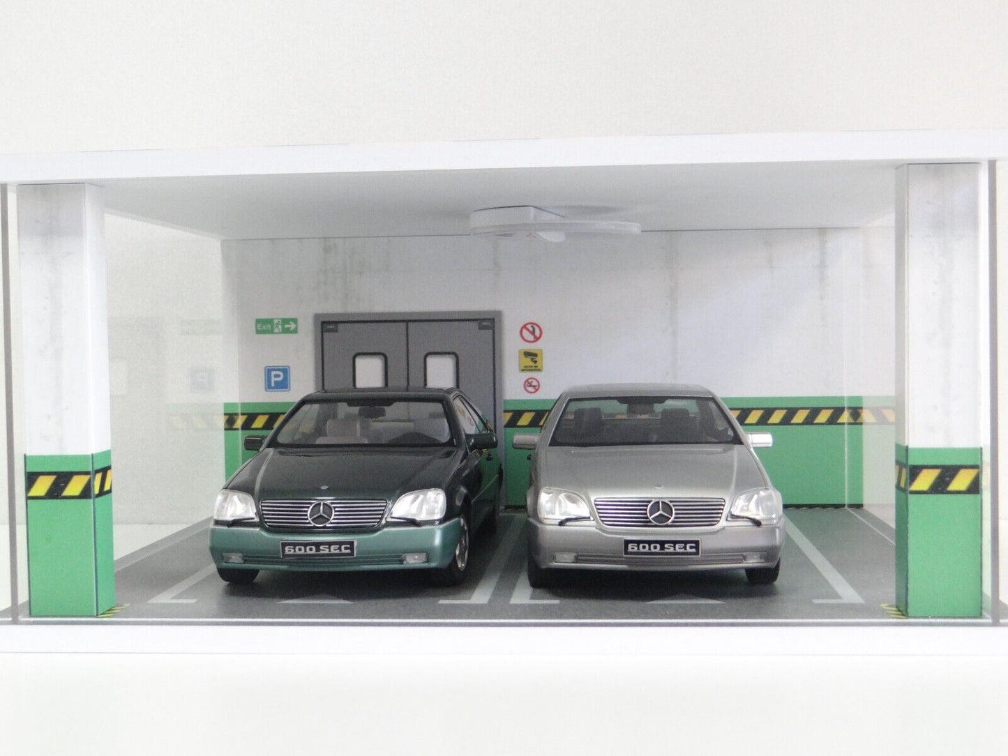 front view of 1:18 scale car display case