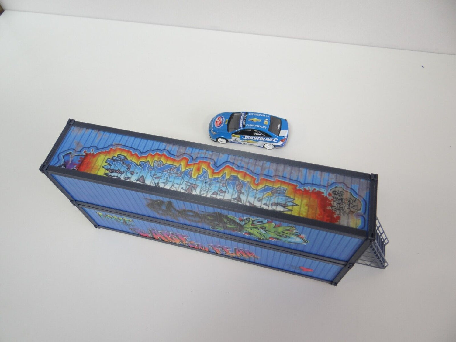 Unique diorama design